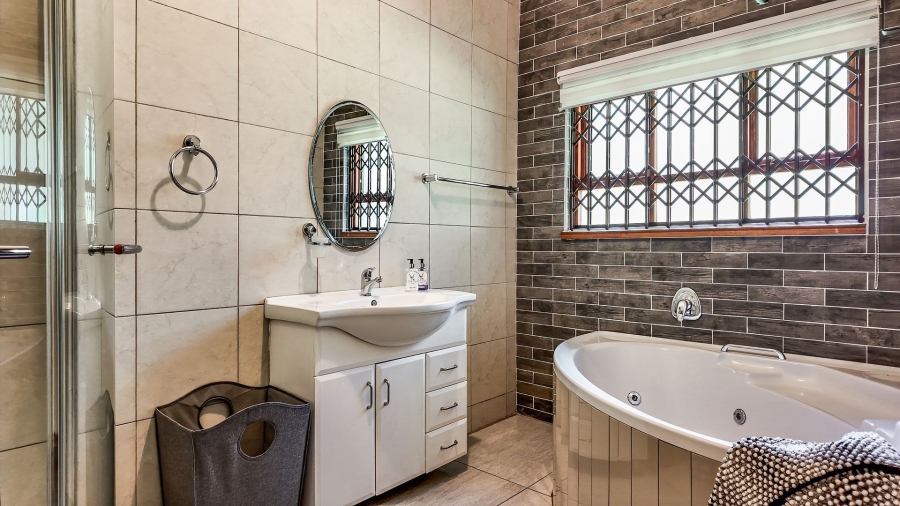 7 Bedroom Property for Sale in Waterkloof A H North West